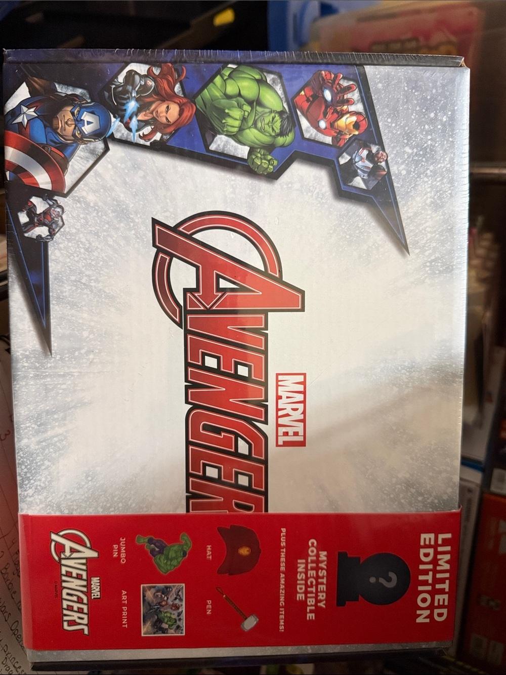 Marvel Avengers Party Favor Set - White & Red
